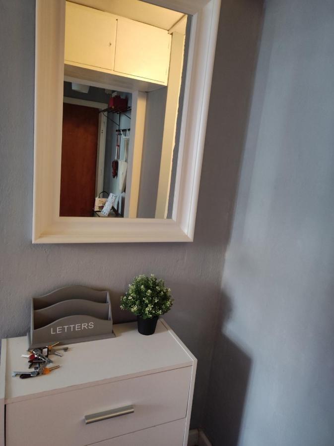 Single Room No.3 In The Very Center Of Varsovie Extérieur photo